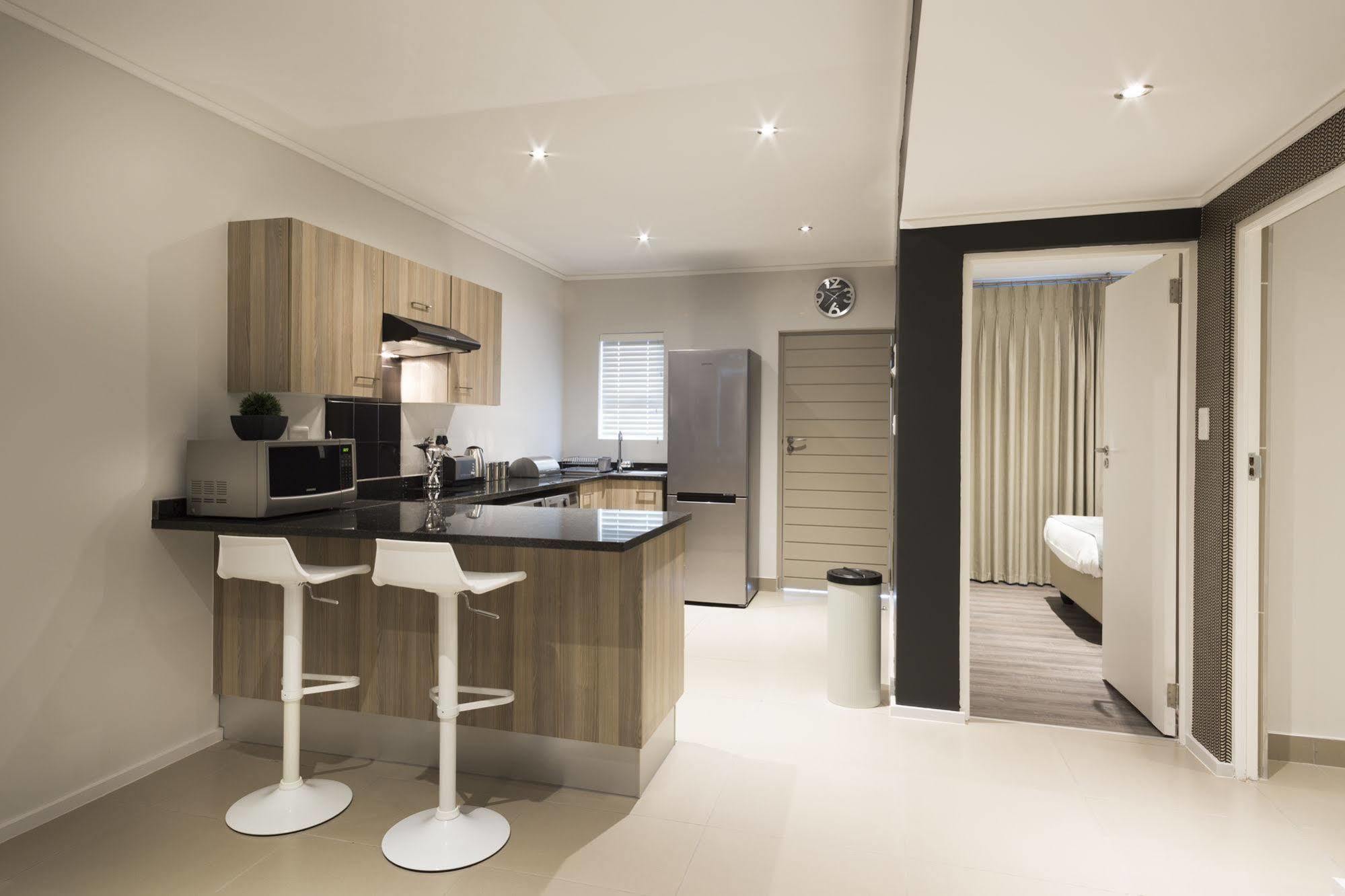 C.A.G - Upper East Side Apartment Sandton Exterior photo